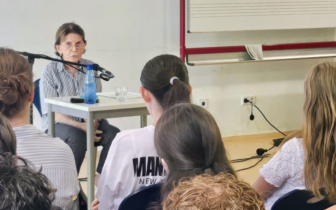 Die 98-jährige Zeitzeugin Ruth Michel zu Gast am Scheffold-Gymnasium